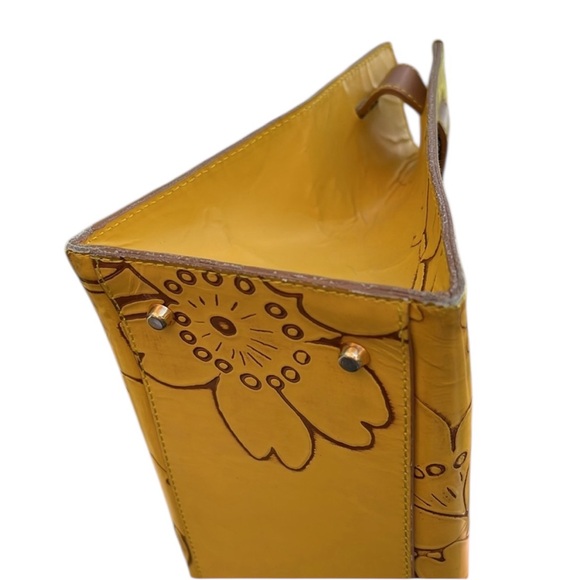 Furla Yellow Floral Handbag - Rare - Picture 6 of 9